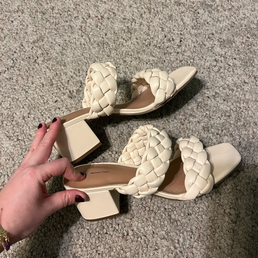 Time and tru braided sandal cream low heels women’s 9